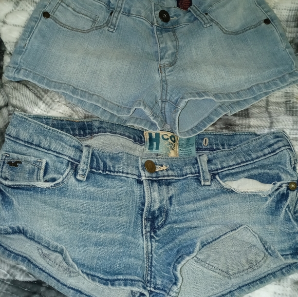 Shorts - Picture 2 of 5